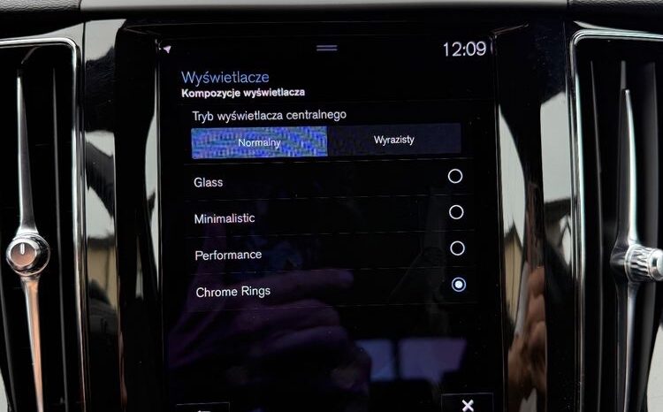 VOLVO XC 60 | FWD (przód) | Automatyczna | 250 KM | Srebrny full