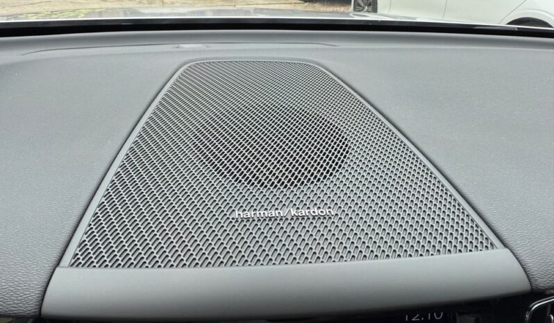 VOLVO XC 60 | FWD (przód) | Automatyczna | 250 KM | Srebrny full