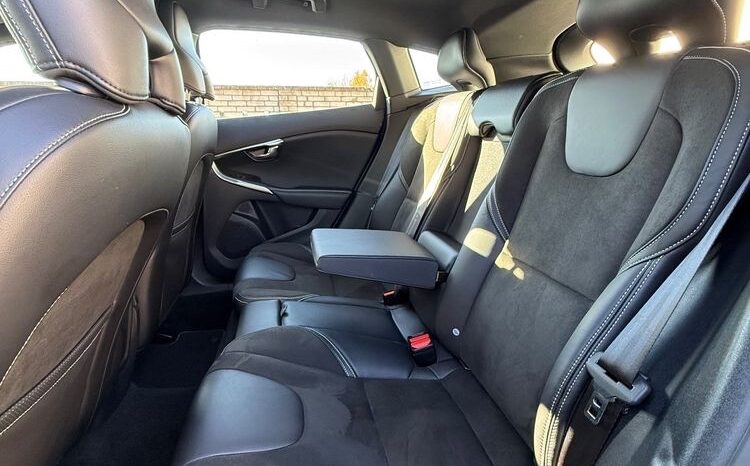 VOLVO V40  | FWD (przód) | Manualna | 150 KM | Niebieski full