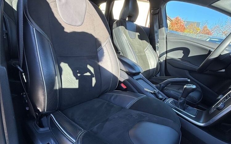 VOLVO V40  | FWD (przód) | Manualna | 150 KM | Niebieski full