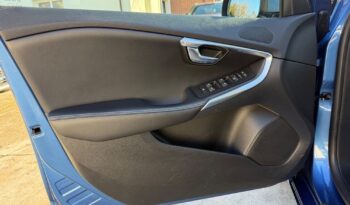 VOLVO V40  | FWD (przód) | Manualna | 150 KM | Niebieski full