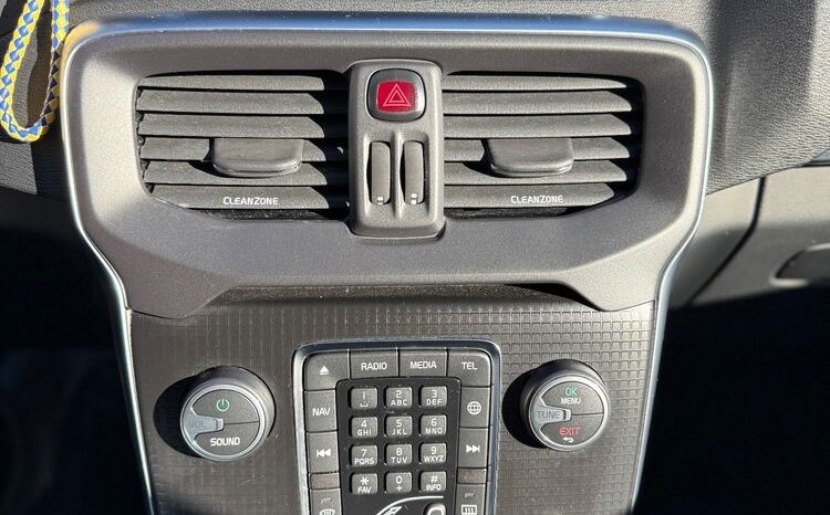 VOLVO V40  | FWD (przód) | Manualna | 150 KM | Niebieski full