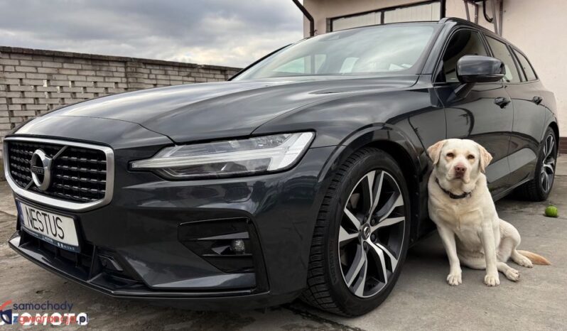 VOLVO V60  | FWD (przód) | Automatyczna | 190 KM | Szary
