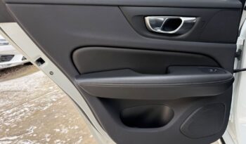 VOLVO V60  | FWD (przód) | Automatyczna | 163 KM | Biały full