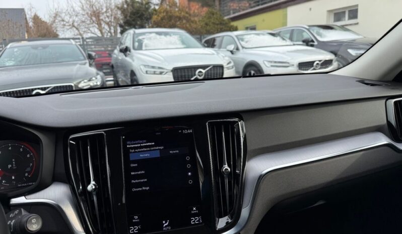 VOLVO V60  | FWD (przód) | Automatyczna | 163 KM | Biały full