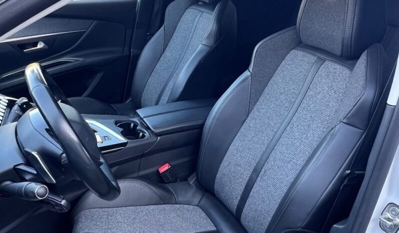 PEUGEOT   5008     130 KM    Automatyczna    FWD (przód)    Biały full
