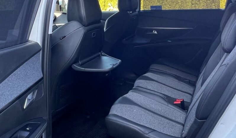 PEUGEOT   5008     130 KM    Automatyczna    FWD (przód)    Biały full