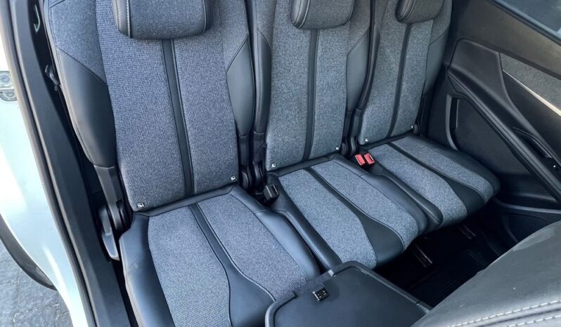 PEUGEOT   5008     130 KM    Automatyczna    FWD (przód)    Biały full