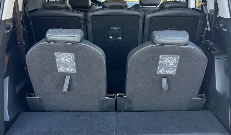 PEUGEOT   5008     130 KM    Automatyczna    FWD (przód)    Biały full