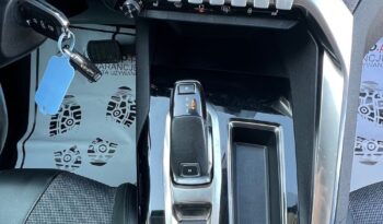 PEUGEOT   5008     130 KM    Automatyczna    FWD (przód)    Biały full