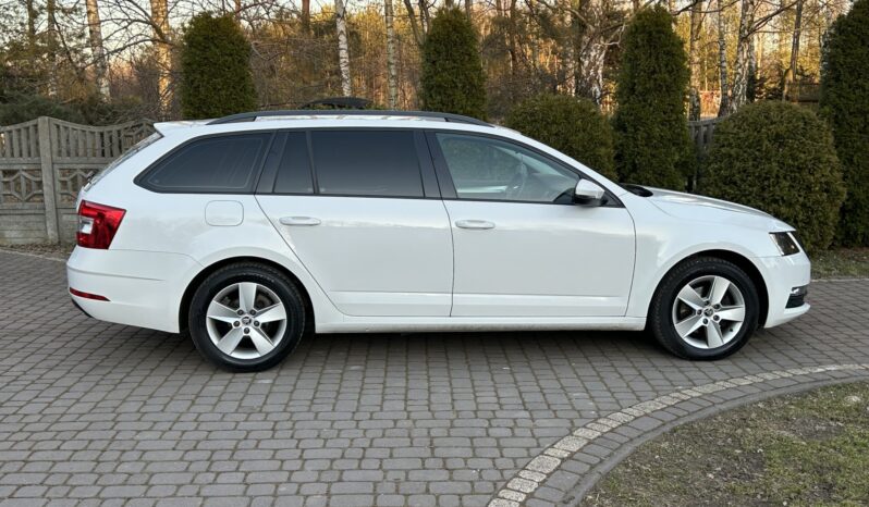SKODA Octavia  | FWD (przód) | Manualna | 150 KM | Biały full