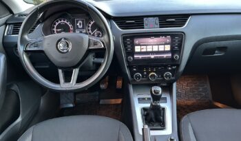 SKODA Octavia  | FWD (przód) | Manualna | 150 KM | Biały full