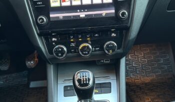 SKODA Octavia  | FWD (przód) | Manualna | 150 KM | Biały full