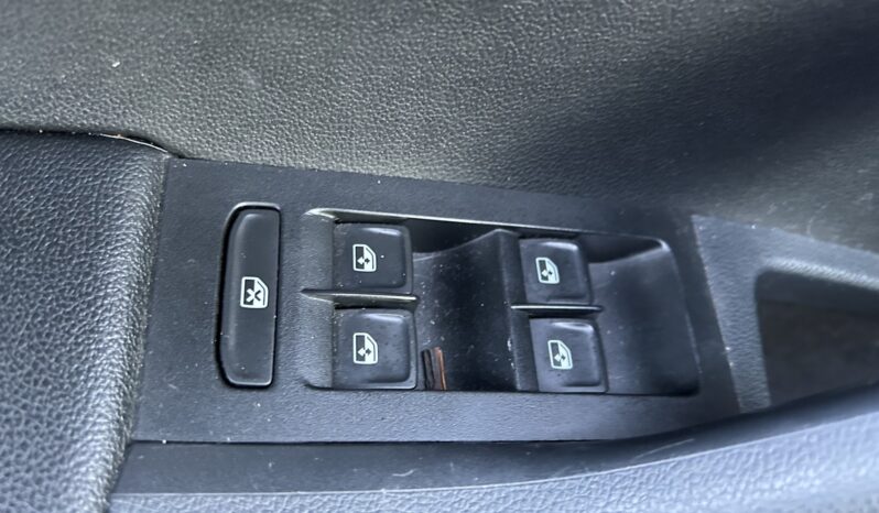 SKODA Octavia  | FWD (przód) | Manualna | 150 KM | Biały full