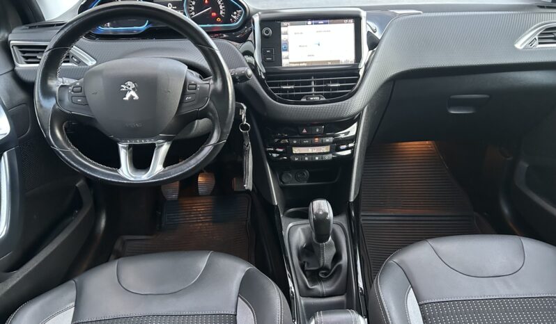 PEUGEOT 2008  | przedni | Manualna | 99 KM | Czarny full