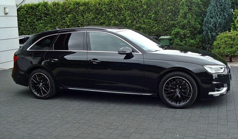 AUDI   A4     163 KM    Automatyczna    FWD (przód)    Czarny full