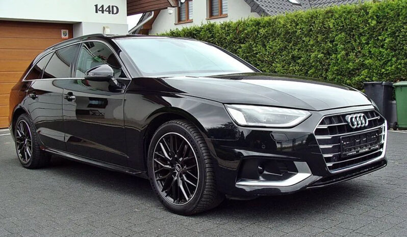AUDI   A4     163 KM    Automatyczna    FWD (przód)    Czarny full