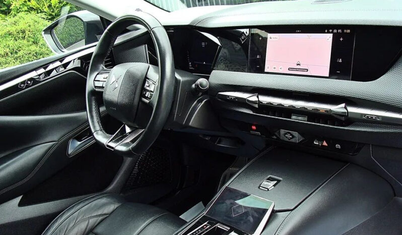 DS Automobiles   DS 4    130 KM    Automatyczna    FWD (przód)    Beżowy full