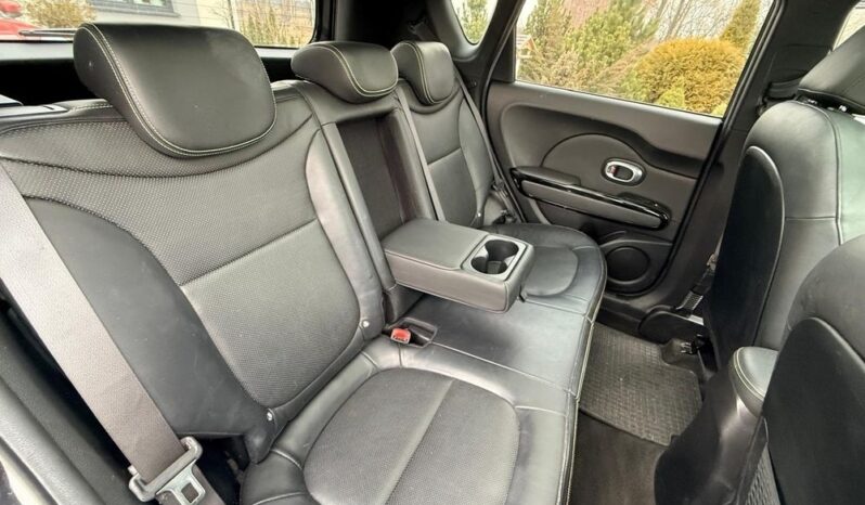 KIA Soul  | FWD (przód) | Manualna | 128 KM | Czarny full