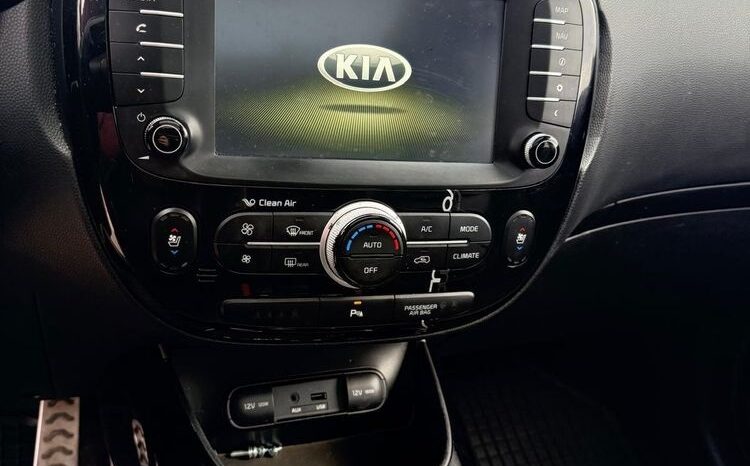 KIA Soul  | FWD (przód) | Manualna | 128 KM | Czarny full