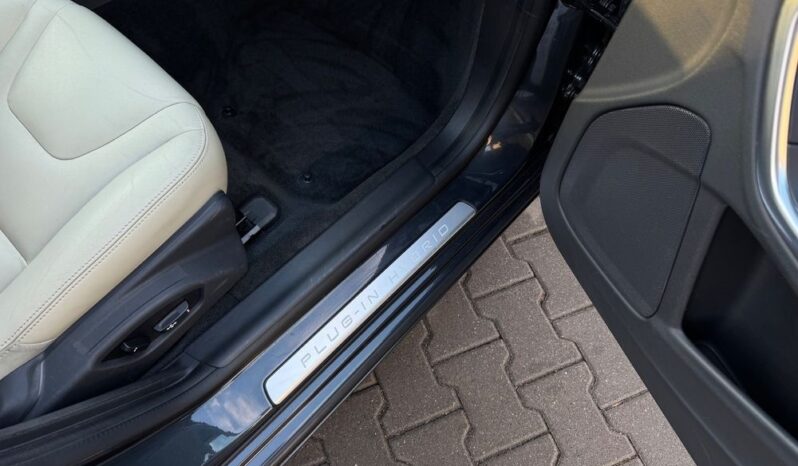 VOLVO V60  | 4×4 (doł. ręcznie) | Automatyczna | 215 KM | Szary full