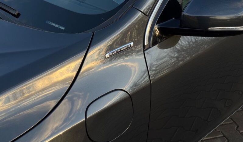 VOLVO V60  | 4×4 (doł. ręcznie) | Automatyczna | 215 KM | Szary full