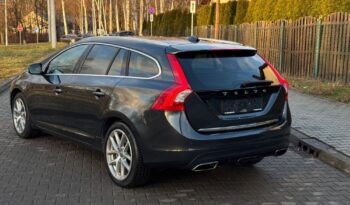 VOLVO V60  | 4×4 (doł. ręcznie) | Automatyczna | 215 KM | Szary full