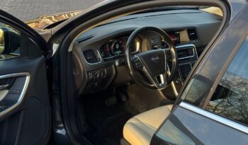 VOLVO V60  | 4×4 (doł. ręcznie) | Automatyczna | 215 KM | Szary full