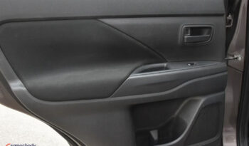 MITSUBISHI Outlander  | FWD (przód) | Manualna | 150 KM | Złoty full
