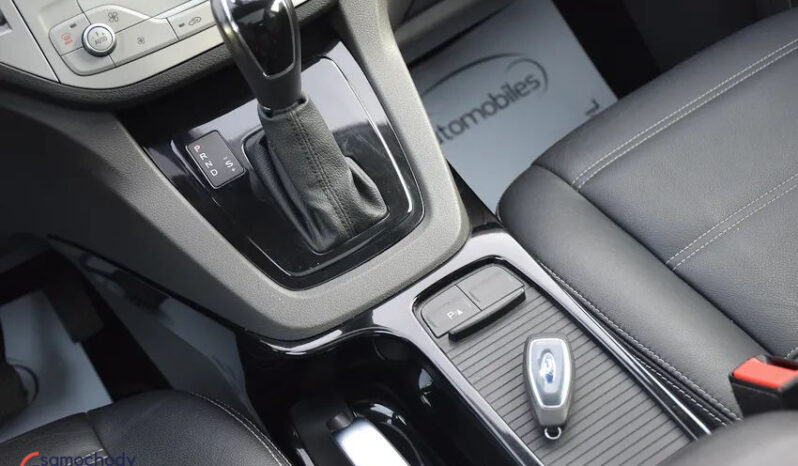 FORD Kuga  | 4×4 (stały) | Automatyczna | 163 KM | Czarny full