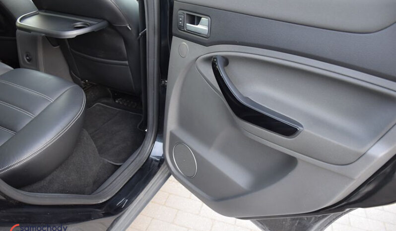 FORD Kuga  | 4×4 (stały) | Automatyczna | 163 KM | Czarny full