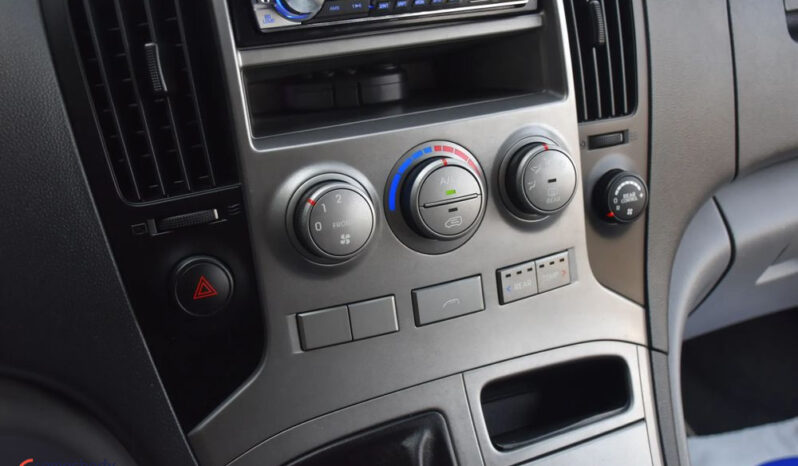 HYUNDAI H-1  | RWD (tył) | Manualna | 170 KM | Biały full