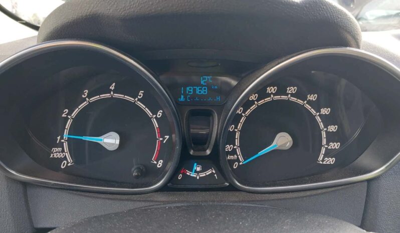 FORD Fiesta  | 2015 | 82 KM | 1250cm3 | Srebrny full