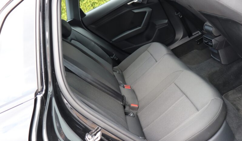 AUDI A3  | 2023 | 150 KM | 1498cm3 | Czarny full