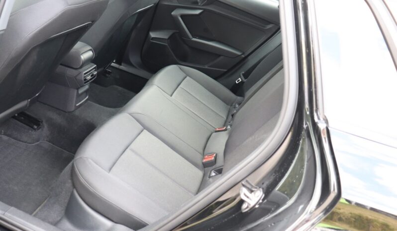 AUDI A3  | 2023 | 150 KM | 1498cm3 | Czarny full