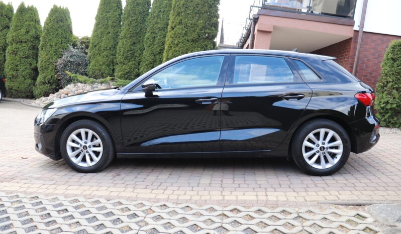 AUDI A3  | 2023 | 150 KM | 1498cm3 | Czarny full