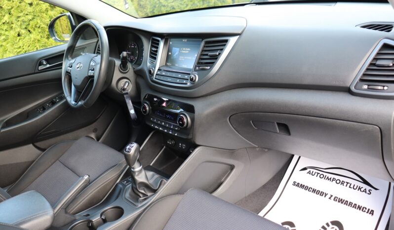 HYUNDAI Tucson  | 2018 | 115 KM | 1685cm3 | Srebrny full