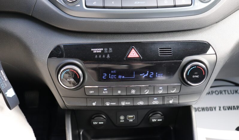 HYUNDAI Tucson  | 2018 | 115 KM | 1685cm3 | Srebrny full