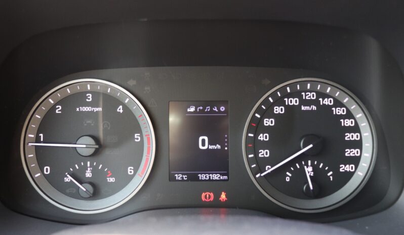 HYUNDAI Tucson  | 2018 | 115 KM | 1685cm3 | Srebrny full