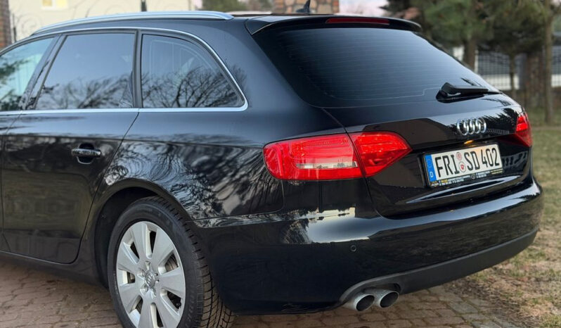 AUDI A4 Avant | FWD (przód) | Automatyczna | 160 KM | Czarny full