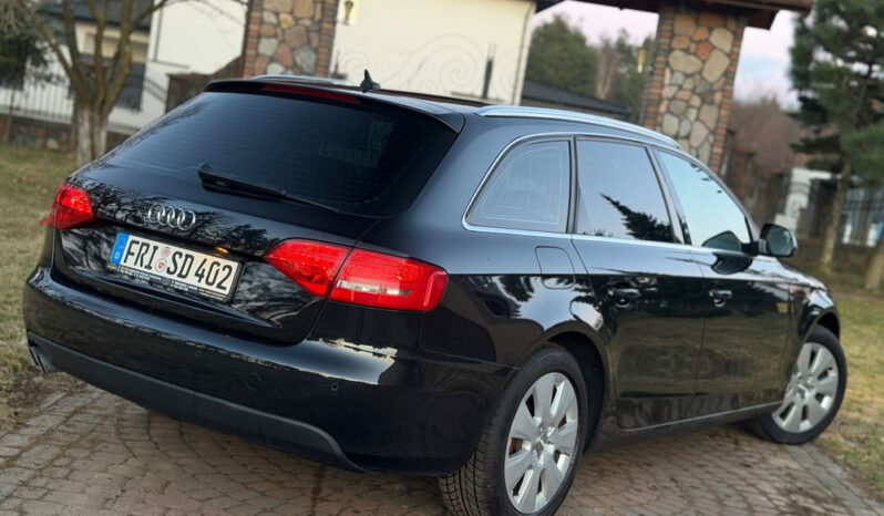 AUDI A4 Avant | FWD (przód) | Automatyczna | 160 KM | Czarny full