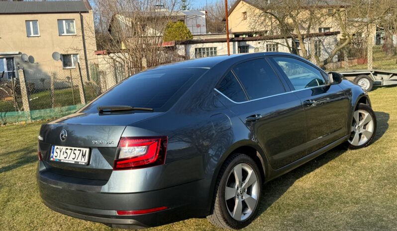 SKODA Octavia  | FWD (przód) | Manualna | 150 KM | Szary full