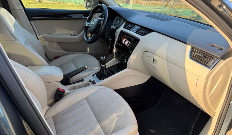 SKODA Octavia  | FWD (przód) | Manualna | 150 KM | Szary full