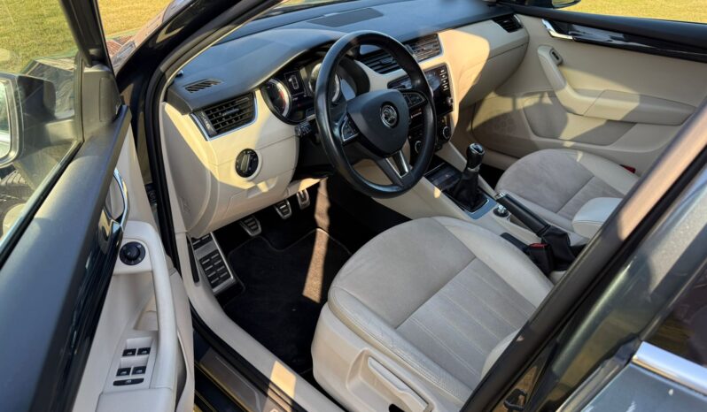 SKODA Octavia  | FWD (przód) | Manualna | 150 KM | Szary full