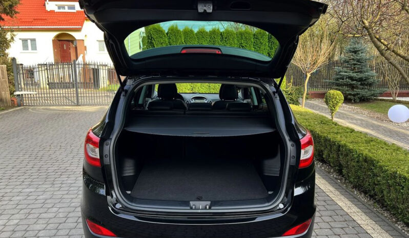 HYUNDAI ix35  | FWD (przód) | Manualna | 135 KM | Czarny full