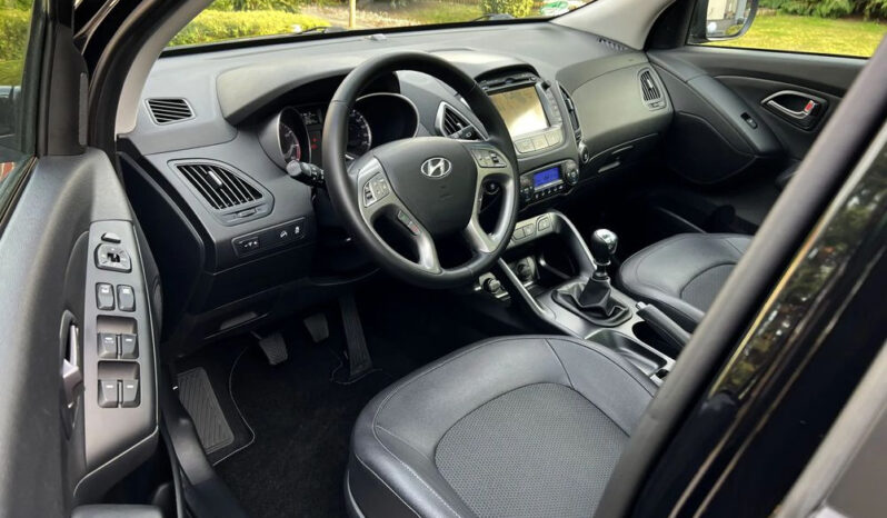 HYUNDAI ix35  | FWD (przód) | Manualna | 135 KM | Czarny full