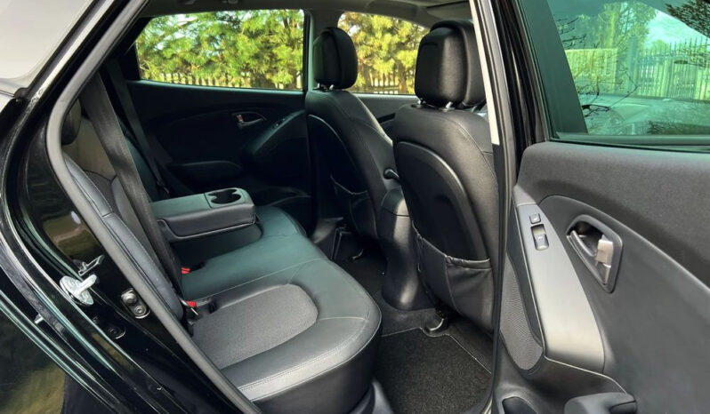 HYUNDAI ix35  | FWD (przód) | Manualna | 135 KM | Czarny full
