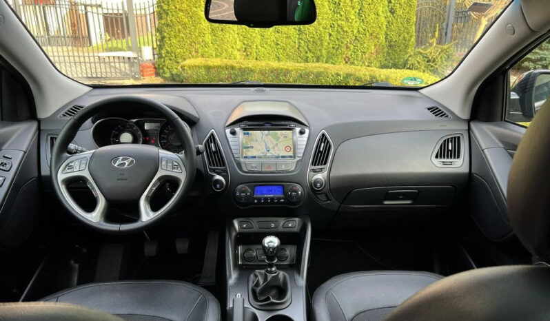 HYUNDAI ix35  | FWD (przód) | Manualna | 135 KM | Czarny full