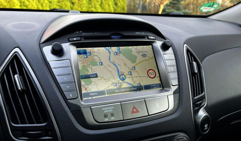 HYUNDAI ix35  | FWD (przód) | Manualna | 135 KM | Czarny full