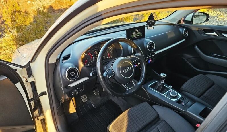 AUDI A3  | FWD (przód) | Manualna | 105 KM | Biały full